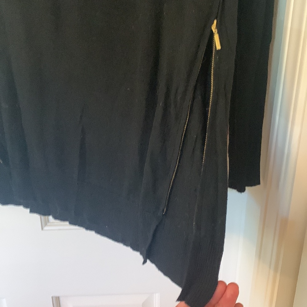 Side Zip, Light-weight Sweater - Picture 3 of 3